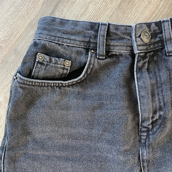 UO DENIM MINI SKIRT - Picture 4 of 6